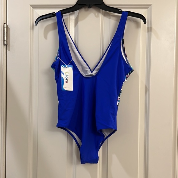 Liora ladies swimsuit - Picture 2 of 3